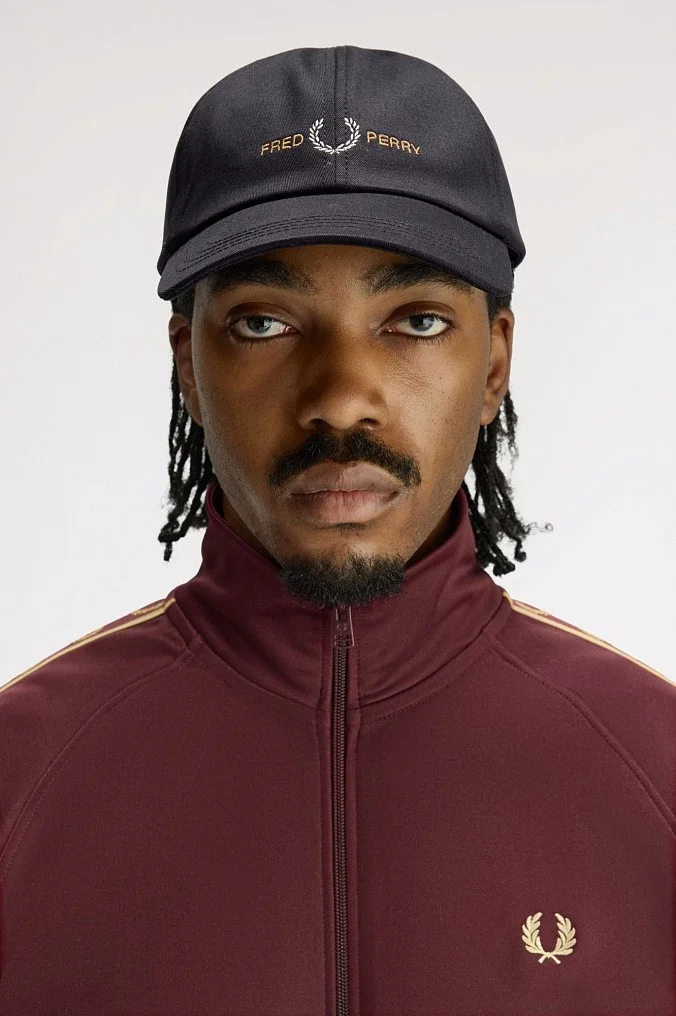 Кепка Fred Perry Embroidered Twill Cap